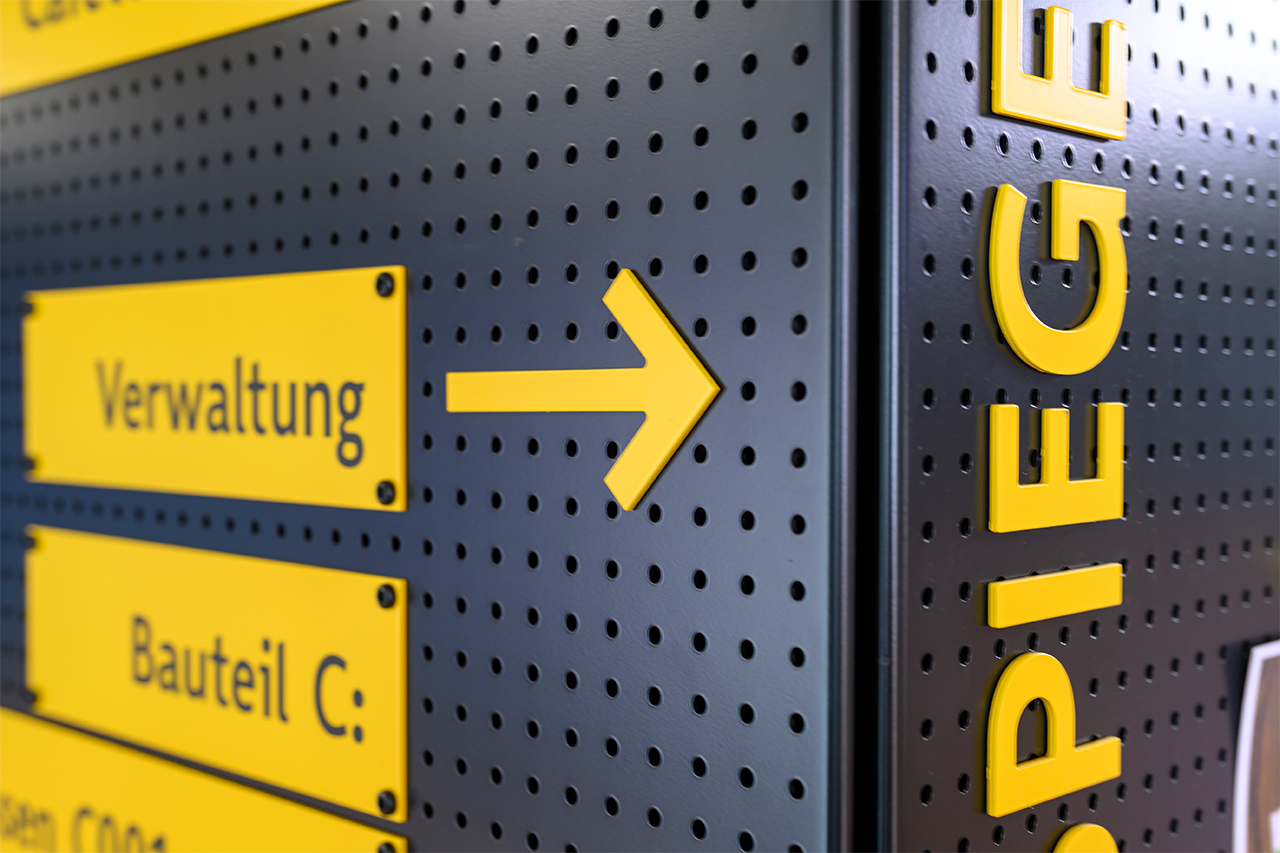 Paul-Spiegel-Berufskolleg Warendorf | Leit- und Orientierungssystem