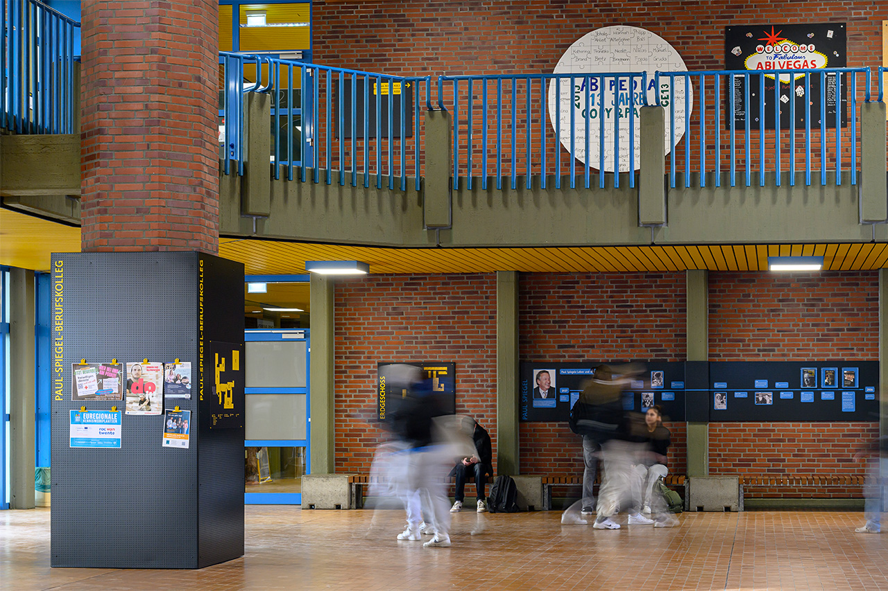 Paul-Spiegel-Berufskolleg Warendorf | Leit- und Orientierungssystem