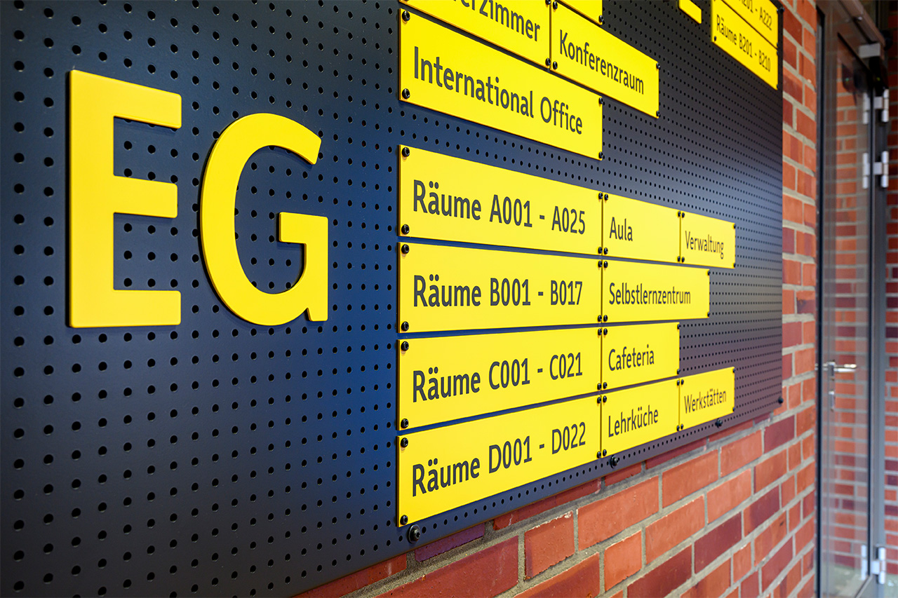 Paul-Spiegel-Berufskolleg Warendorf | Leit- und Orientierungssystem