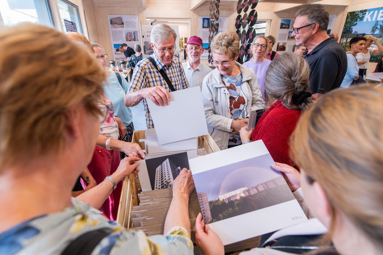 Bezirksamt Marzahn-Hellersdorf von Berlin | Imagekampagne „Plattensammlung“